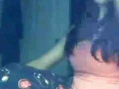 एक आदमी ने ड्राइविंग कार में एक बड़े गधे के साथ फुल मूवी सेक्स एक सौंदर्य गड़बड़ कर दिया